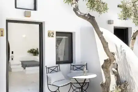 Pearl of Caldera Oia - Boutique by Pearl Collection - 34
