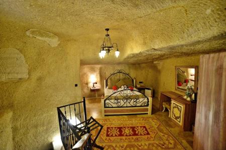 Caftan Cave Suites - 35