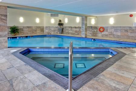 Best Western Plus North York & Suites - 14