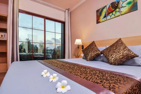 Triton Beach & Spa - 33