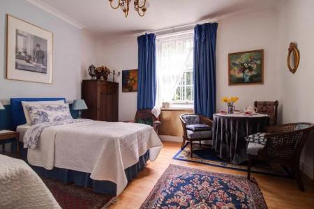 Dawson Place, Juliette's - 35