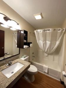 Quality Inn & Suites Fort Gordon - 33