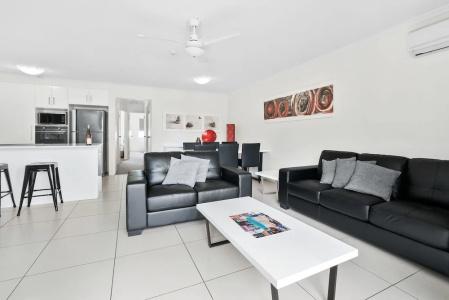 Markham Court - 97