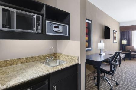 Best Western Premier Freeport Inn Airport - 157