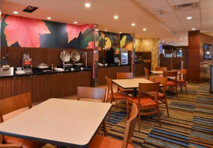 Fairfield Inn & Suites by Marriott - 26