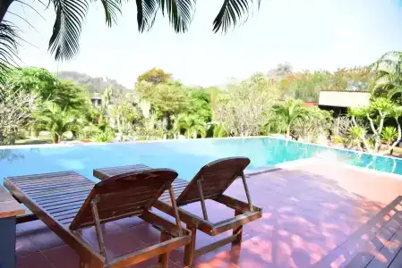 Dusit Talai - 10