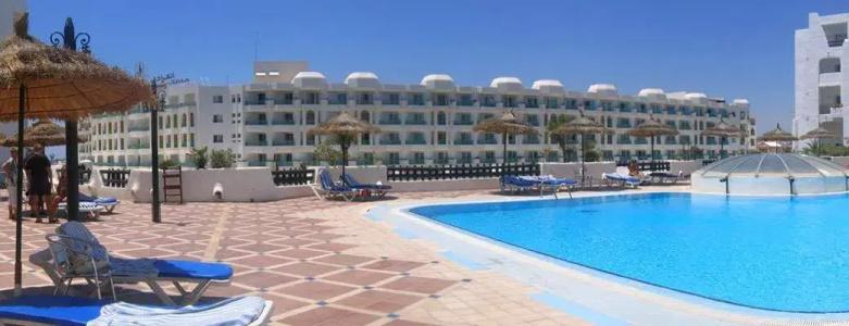 Yasmine Beach - 29