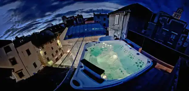 Jupiter Luxury - 19