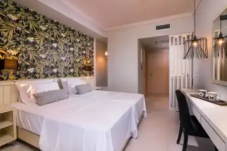 Neikos Mediterraneo Luxury Suites - 58
