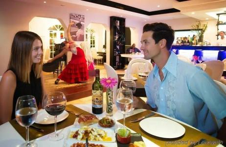 Four Points by Sheraton - 38