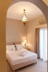 Anna Platanou - 16