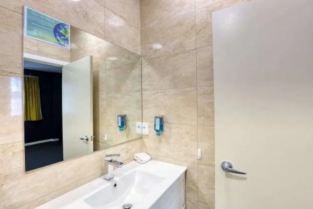 Ramada by Wyndham, City Center - 110