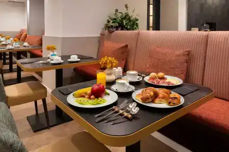 Catalonia Goya - 10