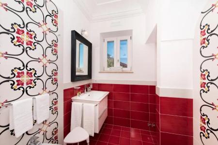 Eden Roc Suites - 281