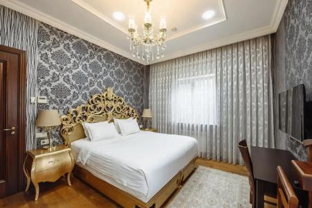 Royal Residence - 227