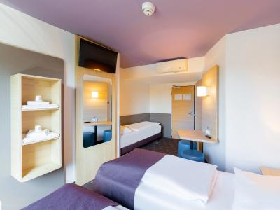 B&B Düsseldorf-Airport - 5
