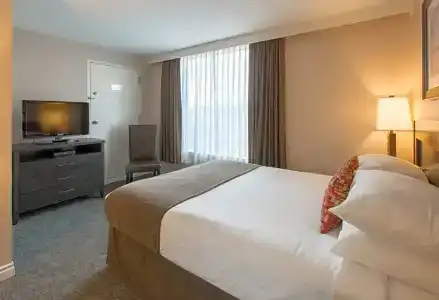 The Embassy Inn - 68