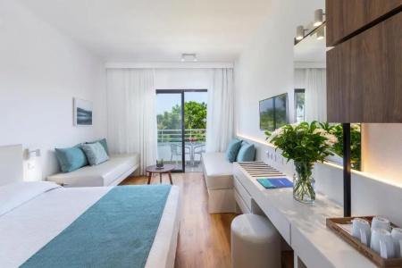 Louis Phaethon Beach - 111