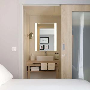 Hampton by Hilton Tours Centre, France - 24