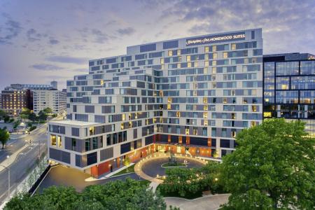 Hampton Inn Boston Seaport District - 18