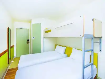 ibis Budget - - 30
