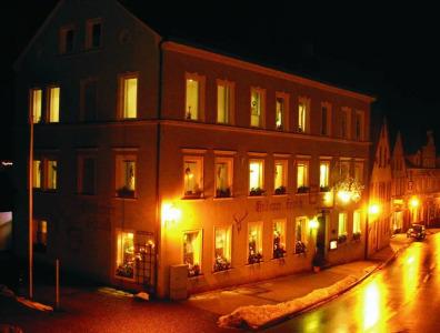 Gasthof & Goldener Hirsch - 0