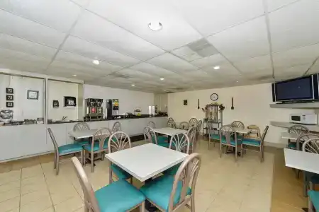 Americas Best Value Inn - - 15
