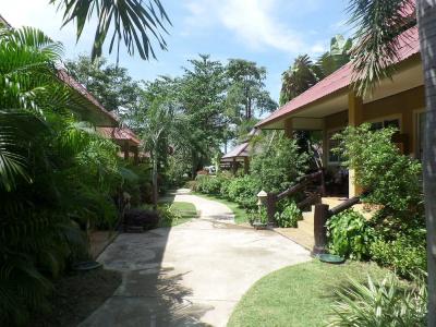 Lanta Castaway Beach Resort - 41