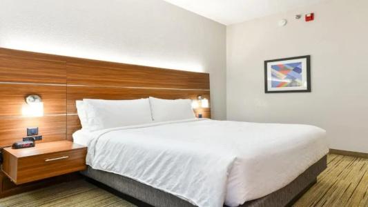 Holiday Inn Express & Suites, An Ihg - 58