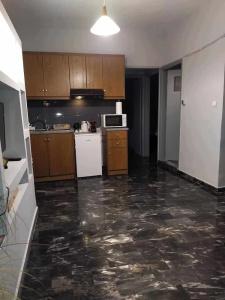 Erato Studios & Apartments - 16