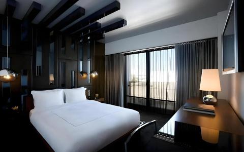 Sixty Beverly Hills - 37