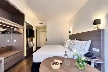 Melia Madrid Serrano - 45