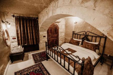 Romantic Cave - 28