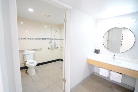 Ramada by Wyndham Los Angeles/Downtown West - 7