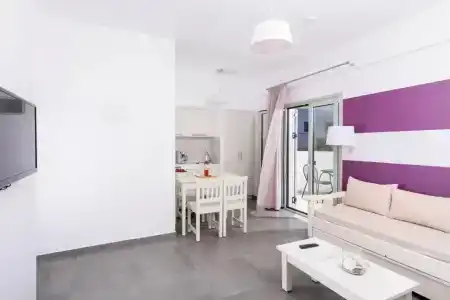 Angela Studios & - 75