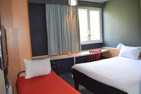 ibis Ouest Luce - 51