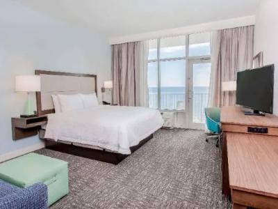 Hampton Inn & Suites Beach-Beachfront - 103