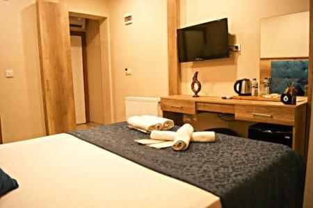 Destinia Pera Suites - 4
