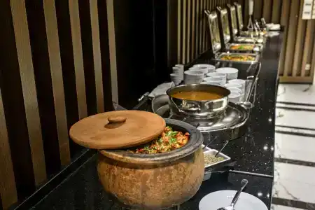 B Business & Spa - 11