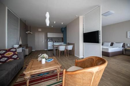 Romance & Family Suites - 126