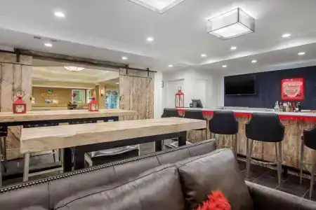 Quality Suites Atlanta Buckhead Village North - 1
