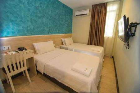 Pantai Inn - 4