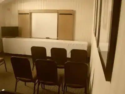 Quality Inn - 13