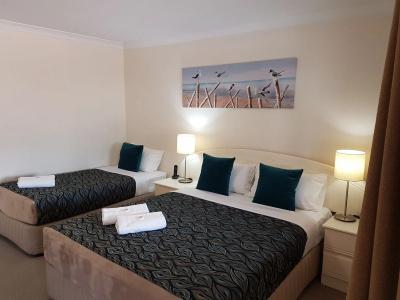 Rockhampton Palms Motor Inn - 4