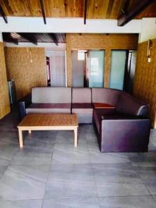 Club Fiji - 37