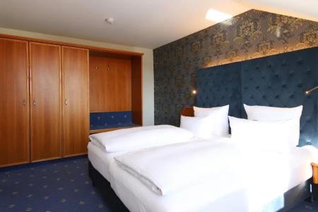 Bayerischer Hof Dresden - 78