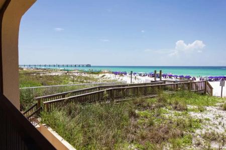 Hampton Inn - 126