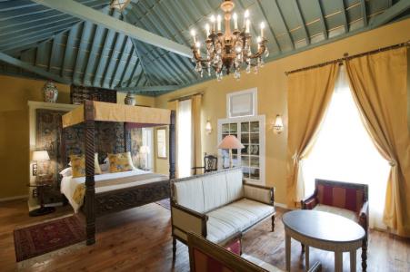 Hacienda de Abajo-Adults Only - 50