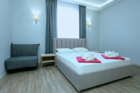 RedHouse - 111