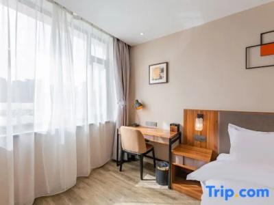 Kyriad Dijon Est - Quetigny - 62